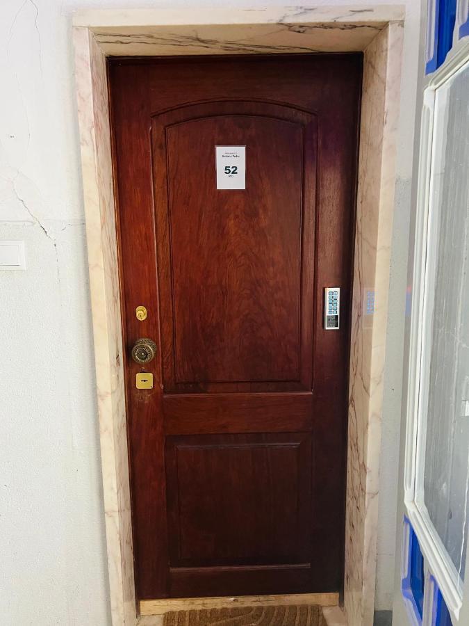 Apartamento Antonio Pedro Lissabon Exterior foto