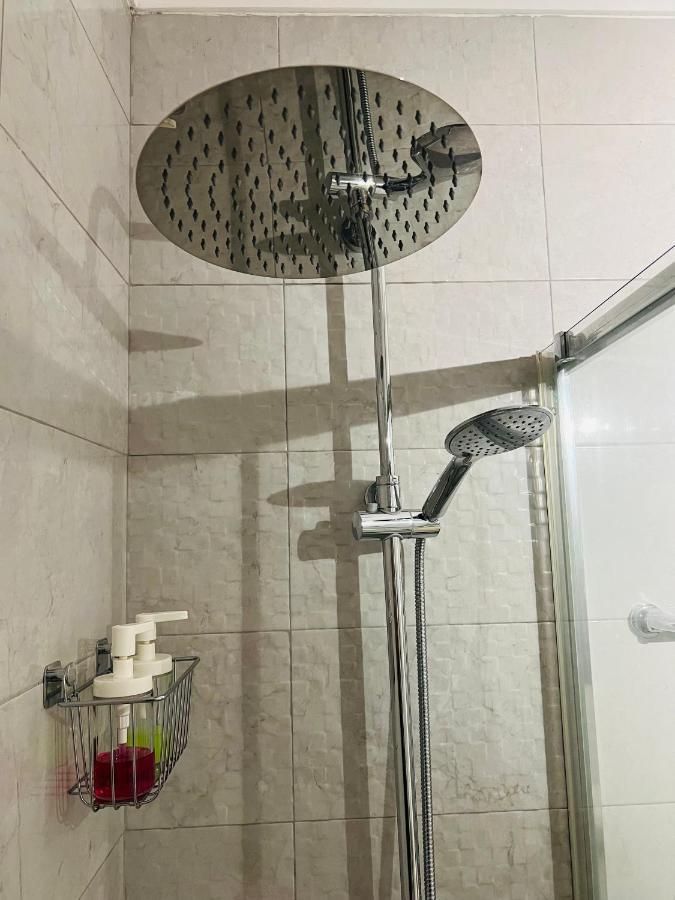 Apartamento Antonio Pedro Lissabon Exterior foto